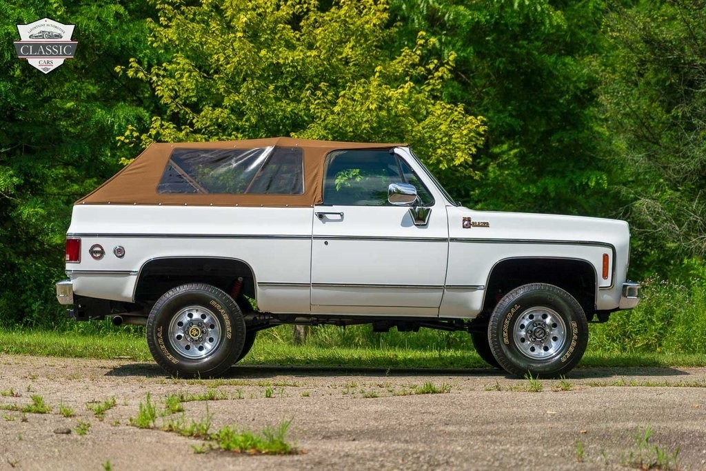 Chevrolet-K5-Blazer-1976-16