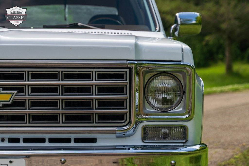 Chevrolet-K5-Blazer-1976-26