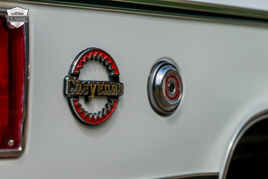 Chevrolet-K5-Blazer-1976-32