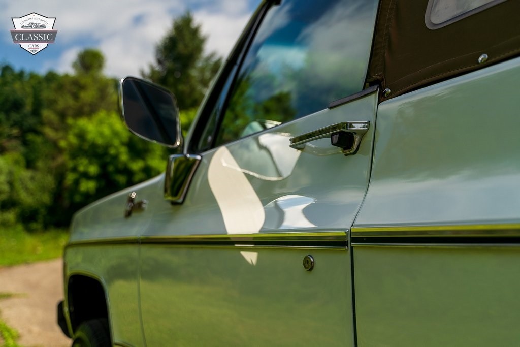Chevrolet-K5-Blazer-1976-37