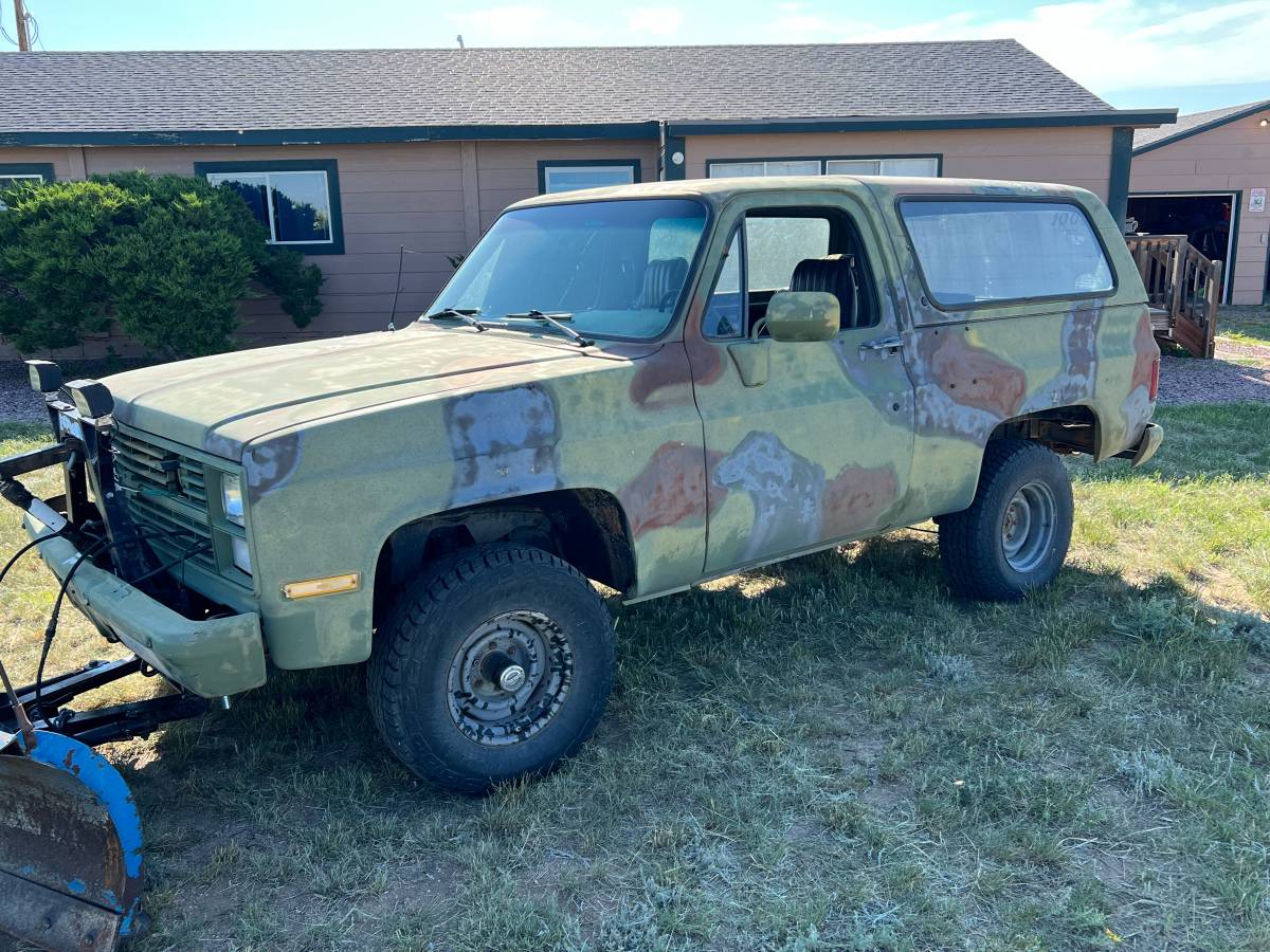 Chevrolet-K5-blazer-diesel-1986-green-1