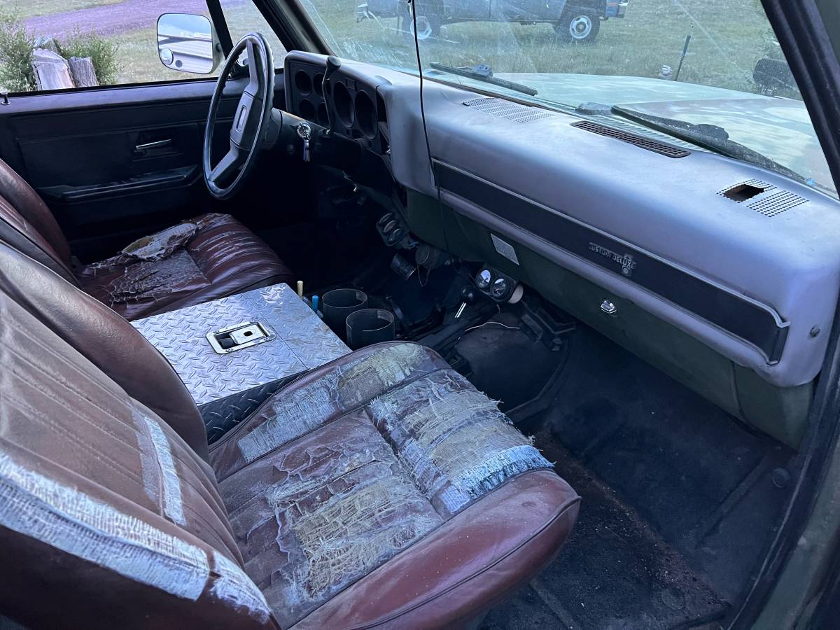 Chevrolet-K5-blazer-diesel-1986-green-11