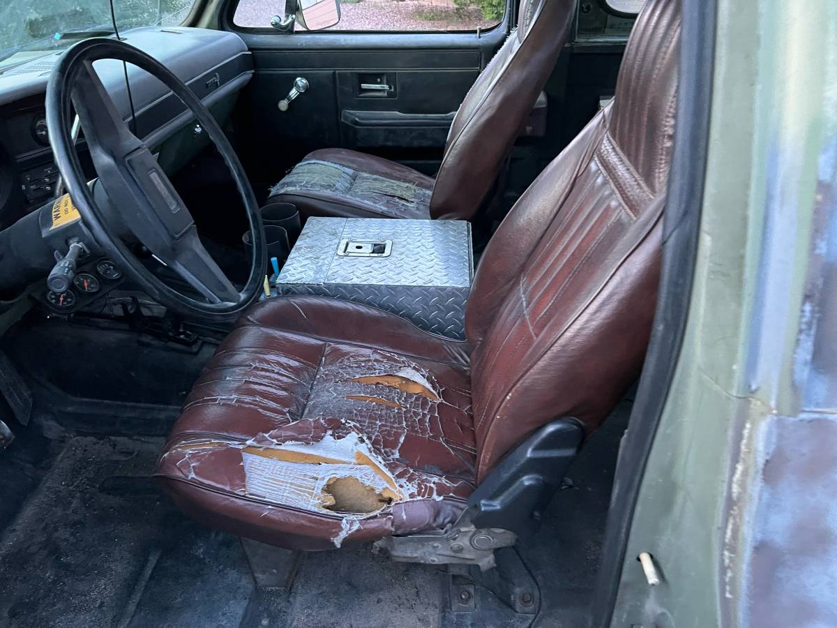 Chevrolet-K5-blazer-diesel-1986-green-5