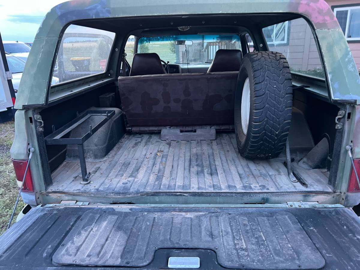 Chevrolet-K5-blazer-diesel-1986-green-9