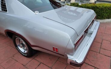 Chevrolet-Laguna-1975-3