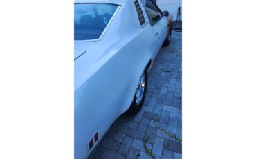 Chevrolet-Laguna-s3-1975-WhiteRed-RedBlack-17
