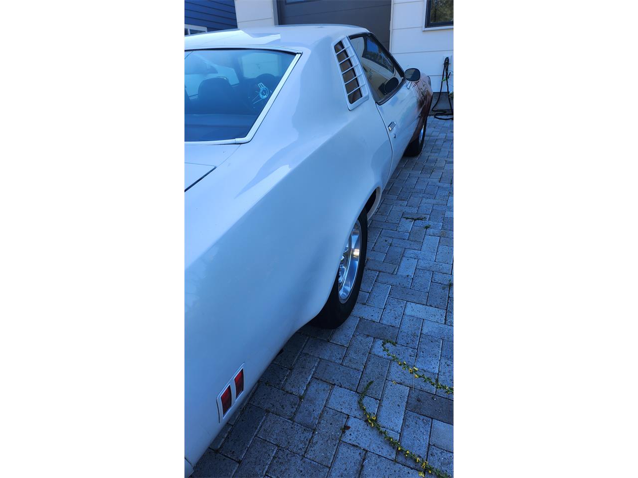Chevrolet-Laguna-s3-1975-WhiteRed-RedBlack-17
