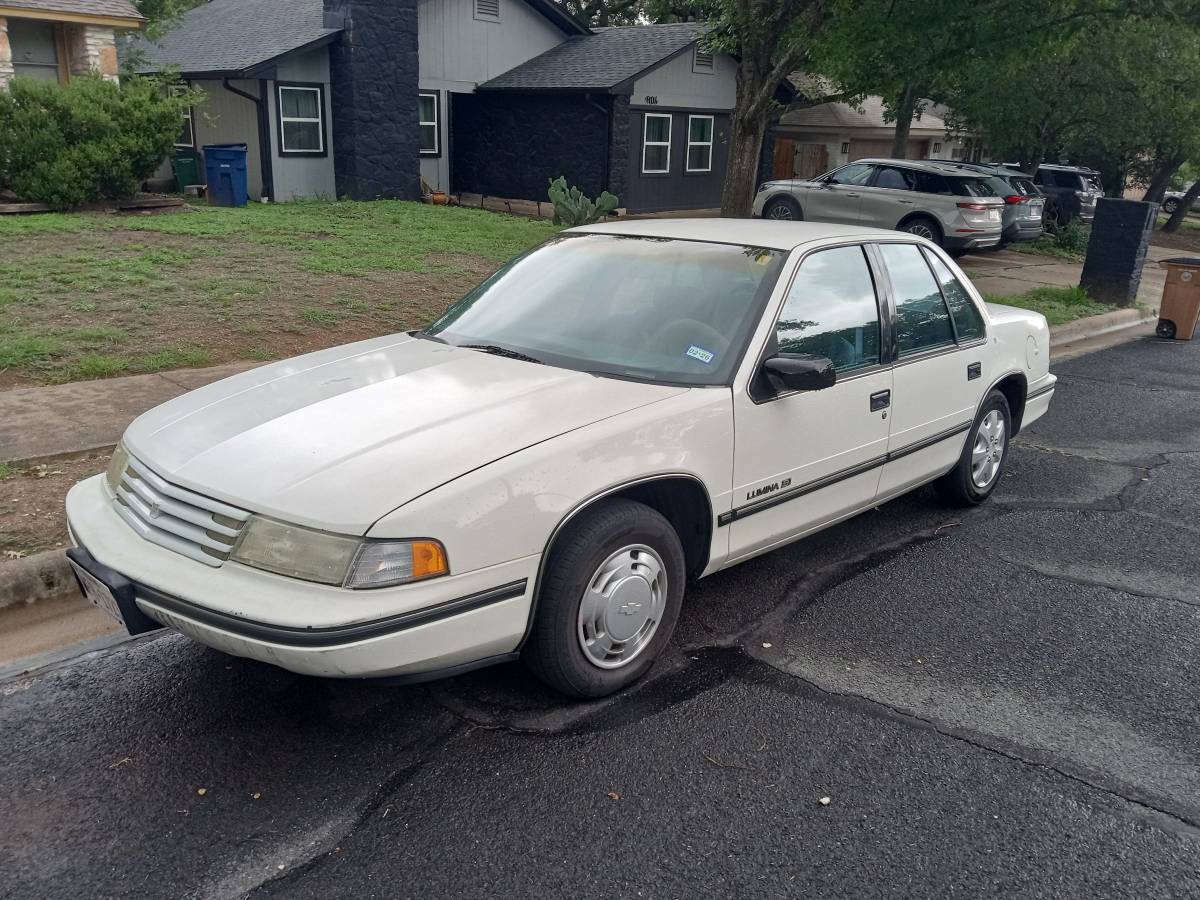 Chevrolet-Lumina-1991-white