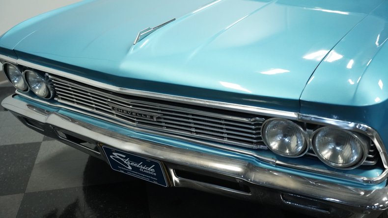 Chevrolet-Malibu-1966-Mist-Blue-Black-25