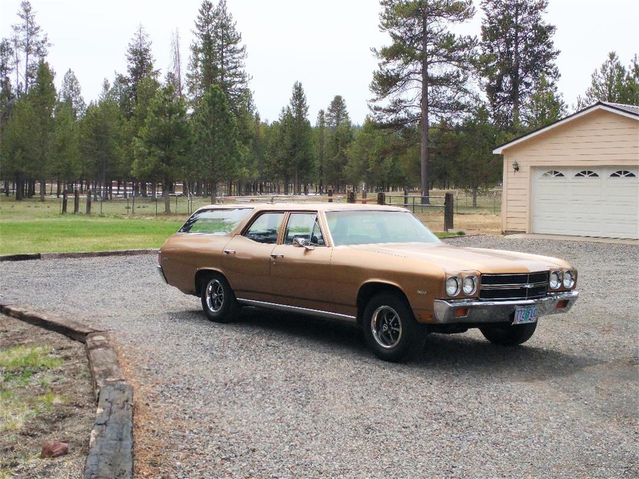 Chevrolet-Malibu-1970-Gold-Black-1