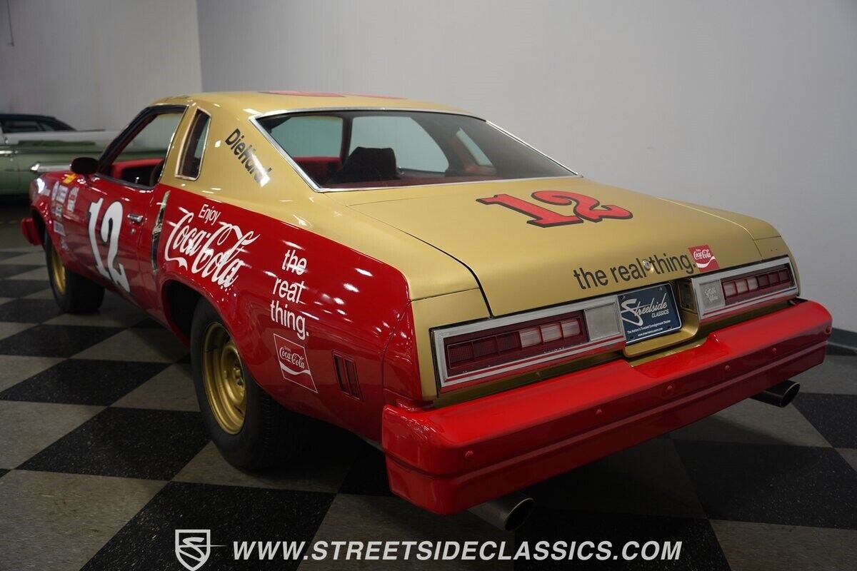 Chevrolet-Malibu-1977-Coupe-12