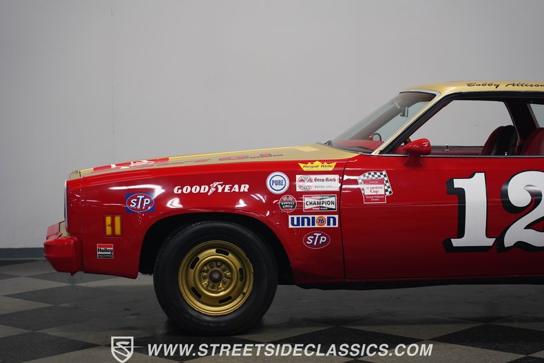 Chevrolet-Malibu-1977-Red-Red-23