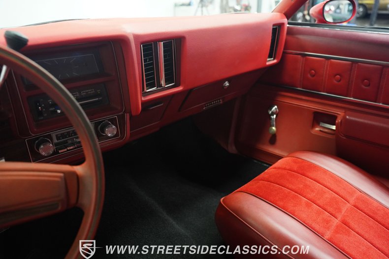 Chevrolet-Malibu-1977-Red-Red-45