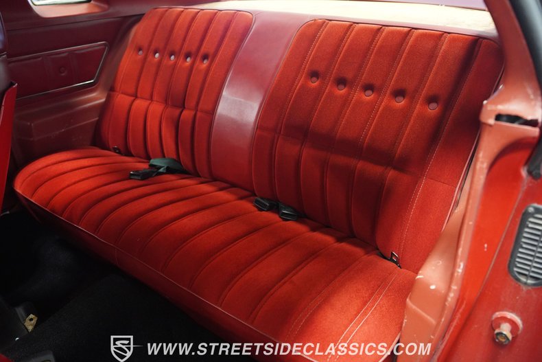 Chevrolet-Malibu-1977-Red-Red-47