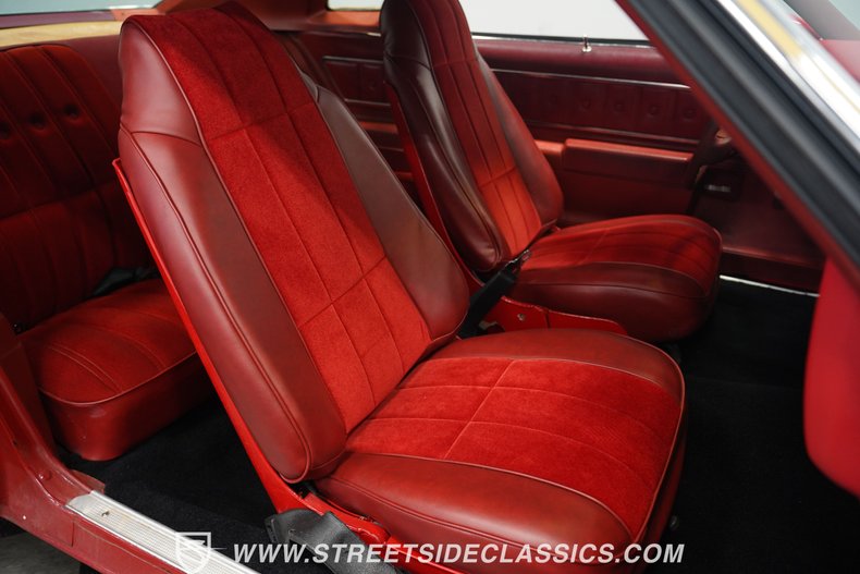 Chevrolet-Malibu-1977-Red-Red-49