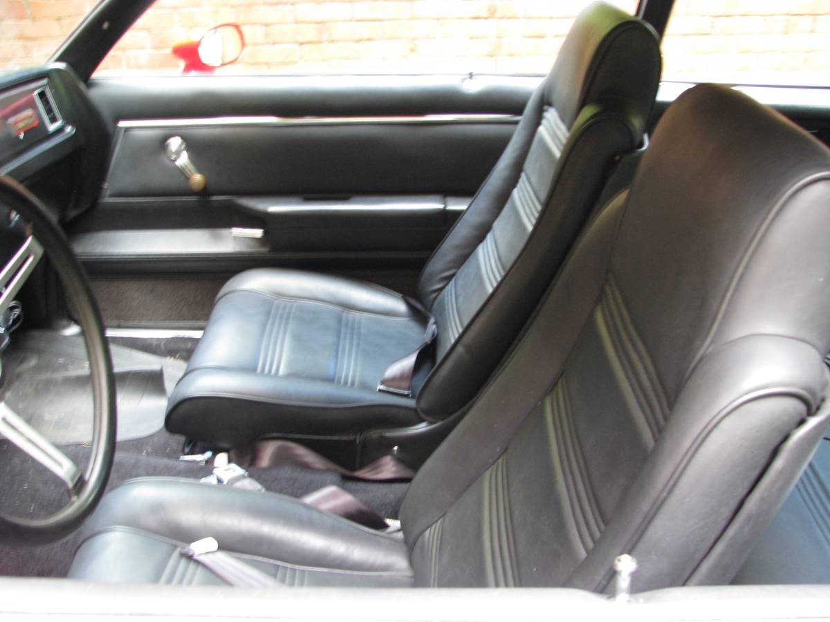 Chevrolet-Malibu-1981-red-4