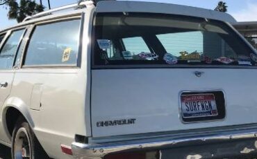 Chevrolet-Malibu-1983-White-4