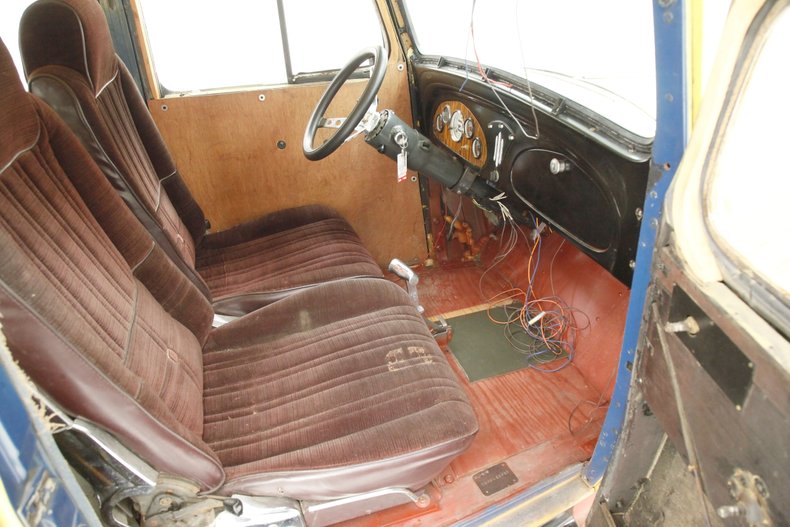 Chevrolet-Master-1934-Yellow-Burgundy-38