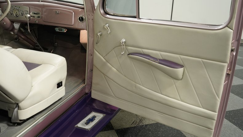 Chevrolet-Master-1936-Mauve-White-11