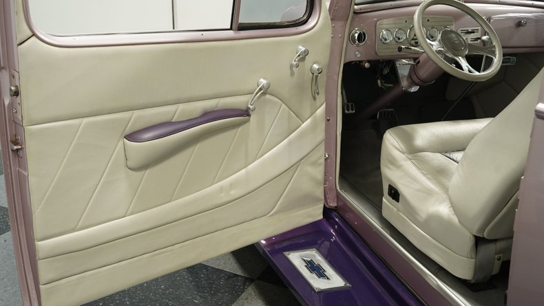 Chevrolet-Master-1936-Mauve-White-36