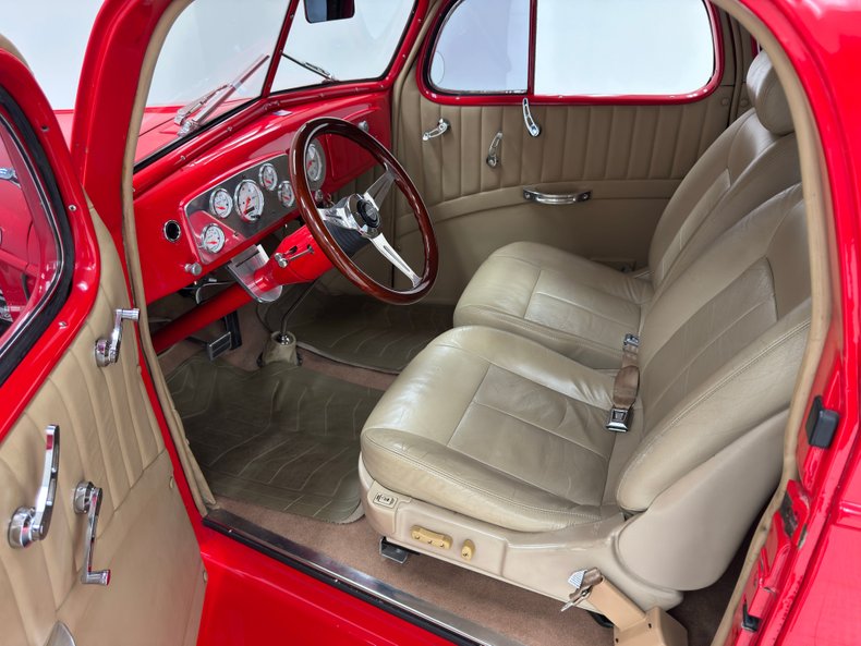 Chevrolet-Master-1936-Viper-Red-Tan-29