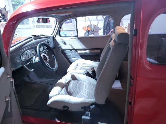 Chevrolet-Master-deluxe-1936-Cherry-Red-Gray-Cloth-9