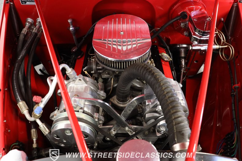 Chevrolet-Master-deluxe-1940-Red-Black-ampamp-Red-1