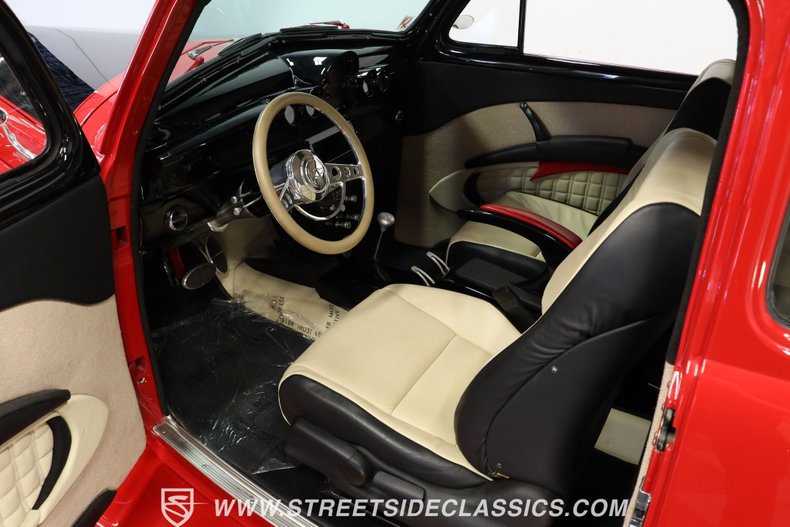 Chevrolet-Master-deluxe-1940-Red-Black-ampamp-Red-2