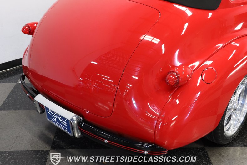 Chevrolet-Master-deluxe-1940-Red-Black-ampamp-Red-23