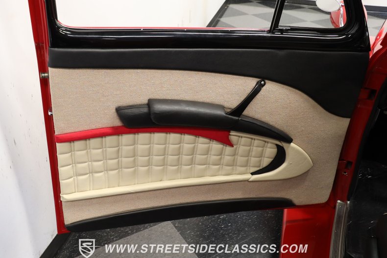Chevrolet-Master-deluxe-1940-Red-Black-ampamp-Red-31