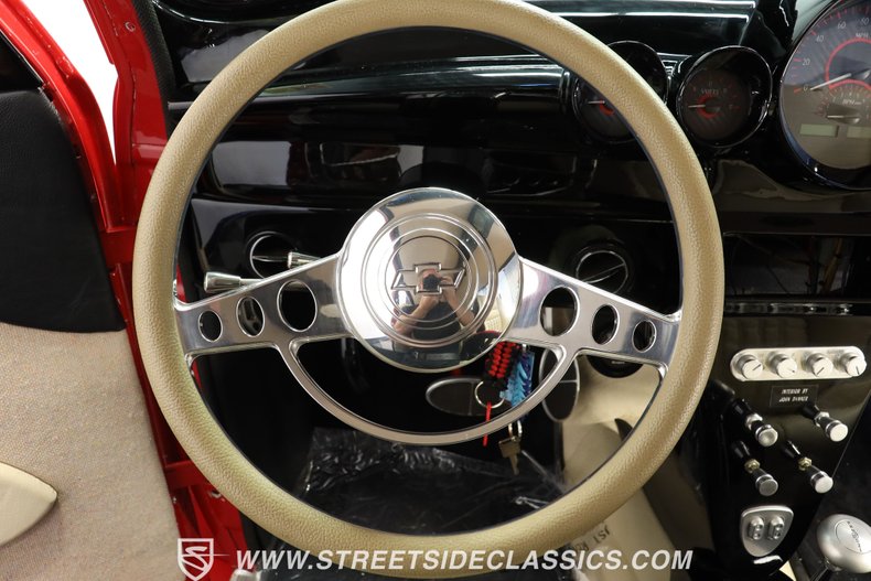 Chevrolet-Master-deluxe-1940-Red-Black-ampamp-Red-33
