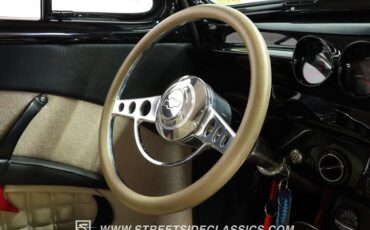 Chevrolet-Master-deluxe-1940-Red-Black-ampamp-Red-40
