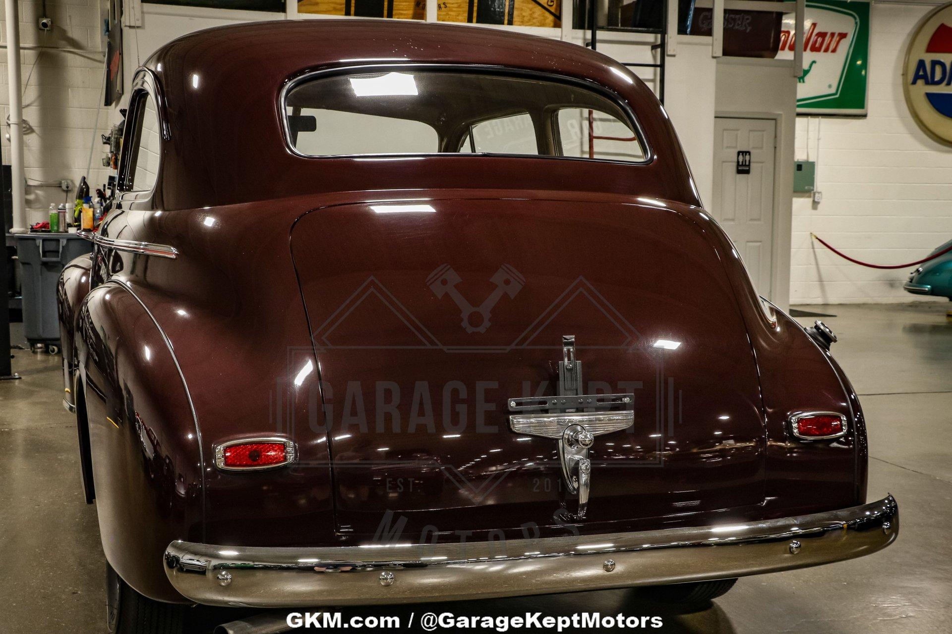 Chevrolet-Master-deluxe-1941-Ruby-Maroon-Tan-4