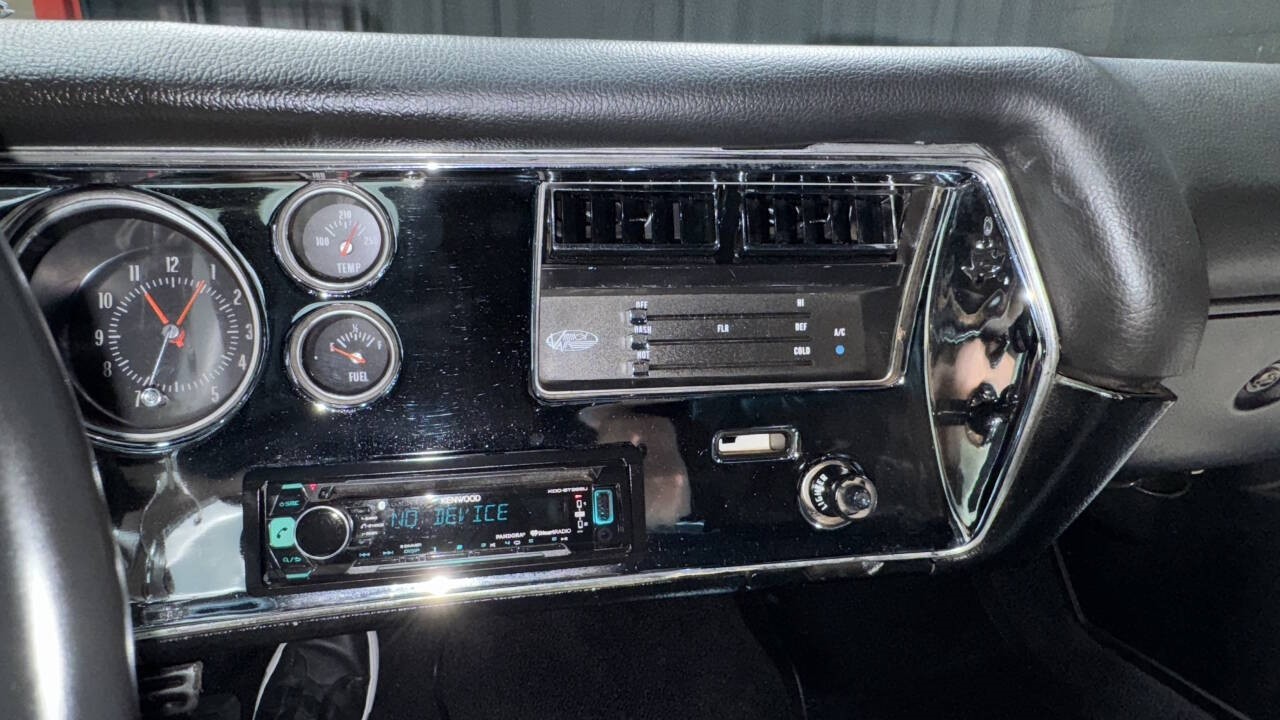 Chevrolet-Monte-Carlo-1972-Coupe-30