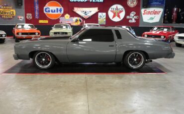 Chevrolet-Monte-Carlo-1976-Coupe-2