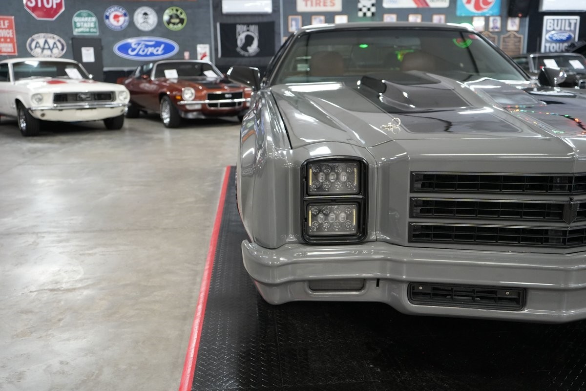 Chevrolet-Monte-Carlo-1976-Coupe-28