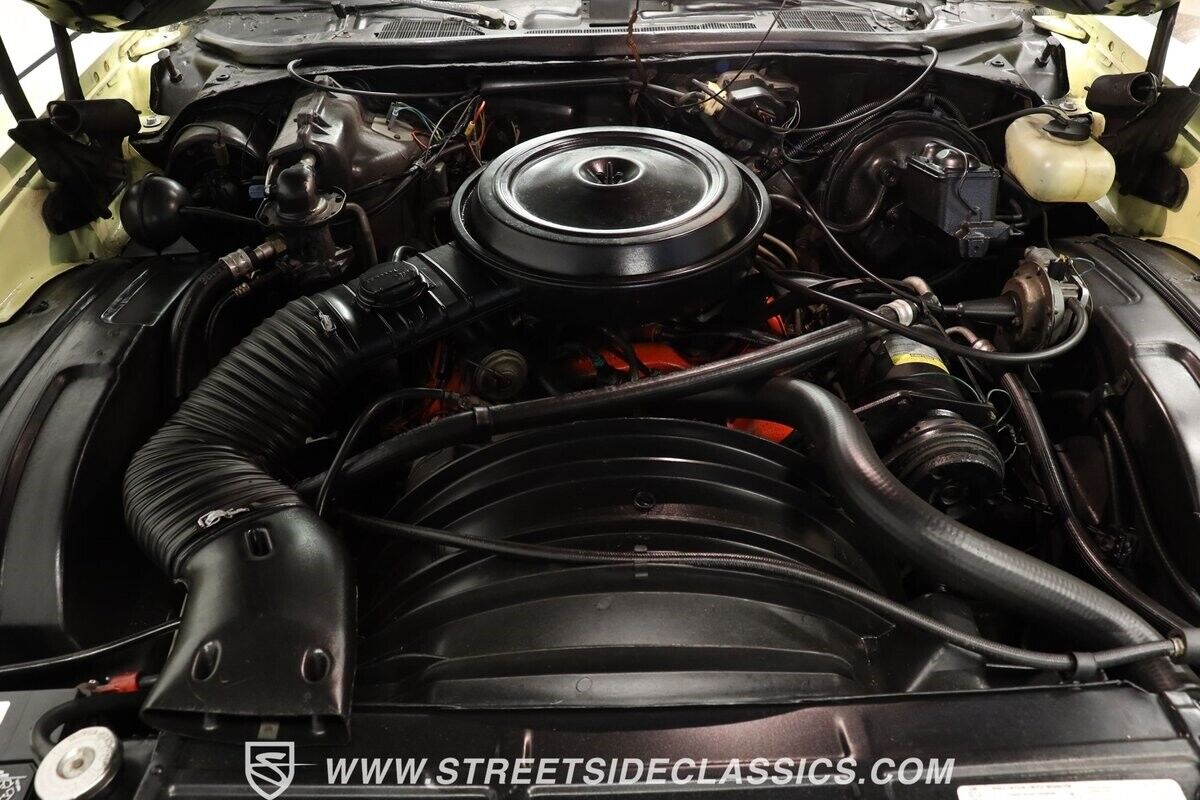 Chevrolet-Monte-Carlo-1976-Coupe-3