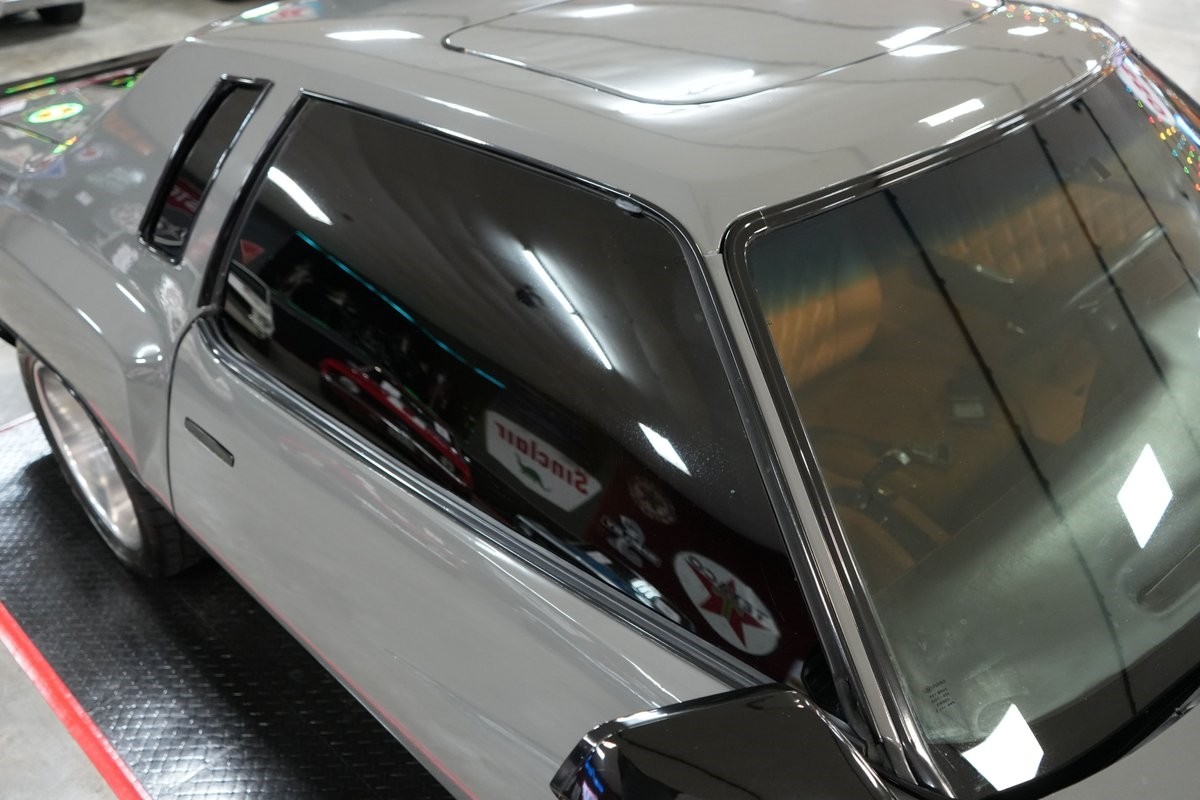 Chevrolet-Monte-Carlo-1976-Coupe-34