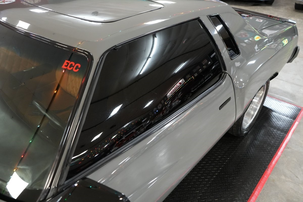 Chevrolet-Monte-Carlo-1976-Coupe-36