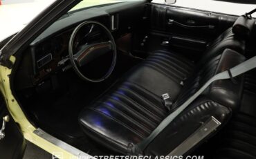 Chevrolet-Monte-Carlo-1976-Coupe-4