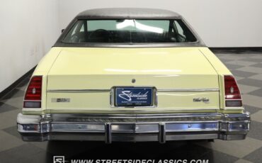 Chevrolet-Monte-Carlo-1976-Coupe-8