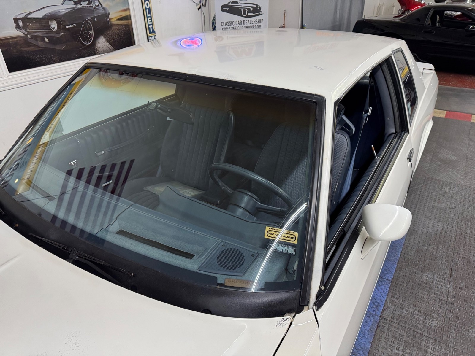 Chevrolet-Monte-Carlo-1984-Coupe-10