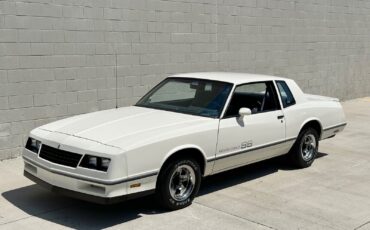 Chevrolet-Monte-Carlo-1984-Coupe-10