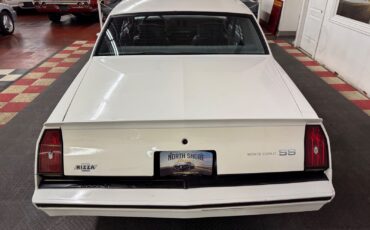 Chevrolet-Monte-Carlo-1984-Coupe-12
