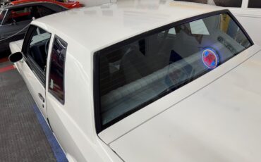 Chevrolet-Monte-Carlo-1984-Coupe-15