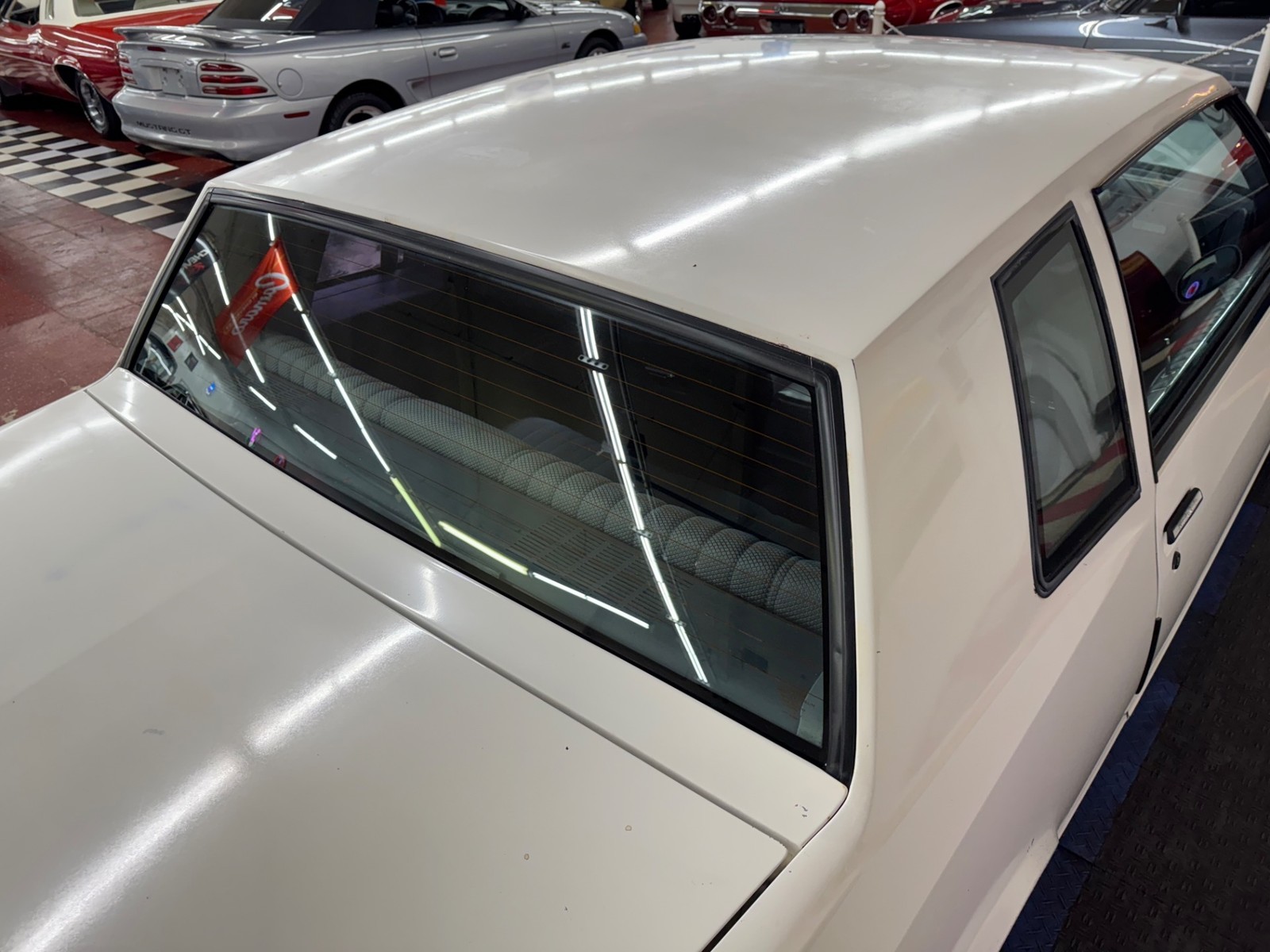 Chevrolet-Monte-Carlo-1984-Coupe-16