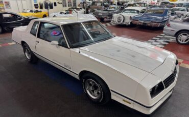 Chevrolet-Monte-Carlo-1984-Coupe-17