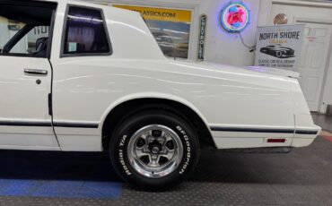 Chevrolet-Monte-Carlo-1984-Coupe-21