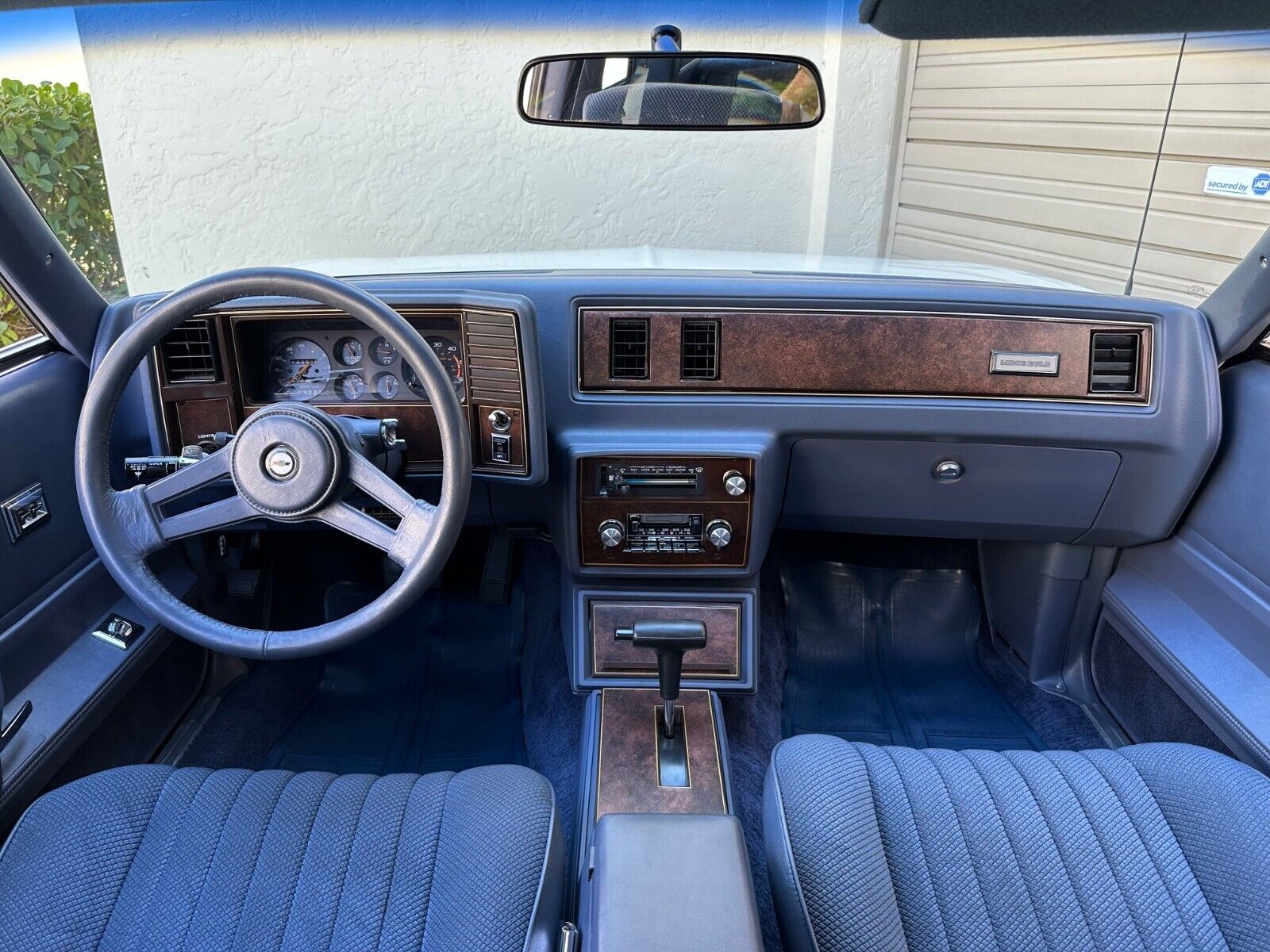 Chevrolet-Monte-Carlo-1984-Coupe-22