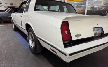 Chevrolet-Monte-Carlo-1984-Coupe-22